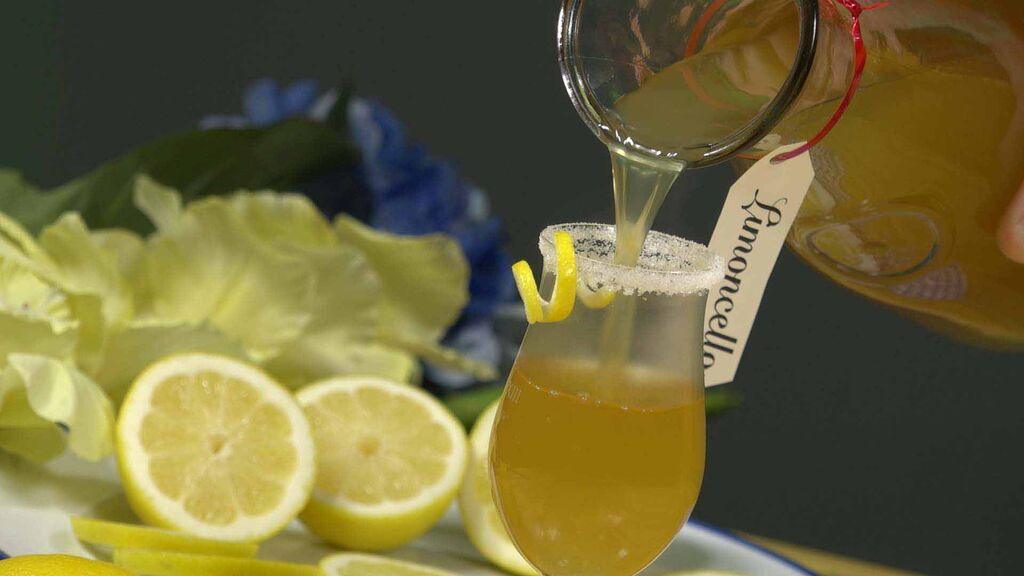 Limoncello Della Regina (The Queen’s Lemoncello)