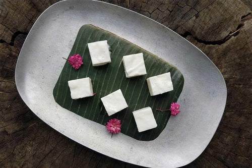 Haupia (Hawaiian Coconut Pudding)